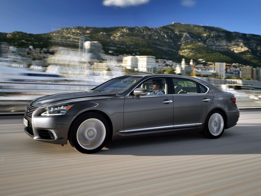  Lexus LS600h L 2012 года  (EU) (фото 5 из 13)